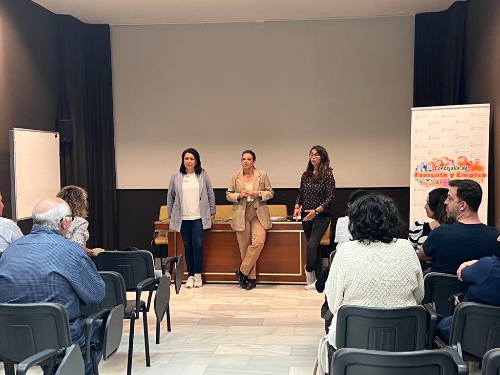 Se clausura el curso de Atencin Sociosanitaria  en Instituciones Sociales de Almucar con la entrega de diplomas

